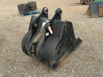 Used _UNKNOWN_ _UNKNOWN_ Multipurpose Buckets Michigan US | Miedema Asset Management Group #1304816