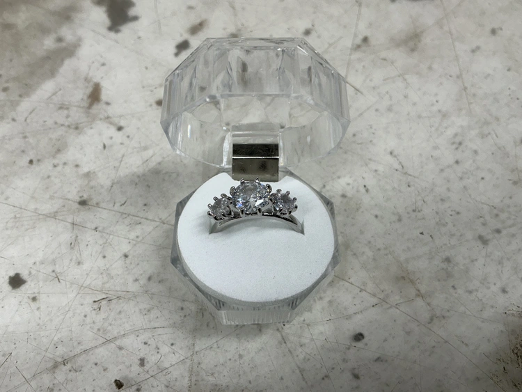 Used _UNKNOWN_ _UNKNOWN_ Jewelry & Gemstones Michigan US | Miedema Asset Management Group #1320074