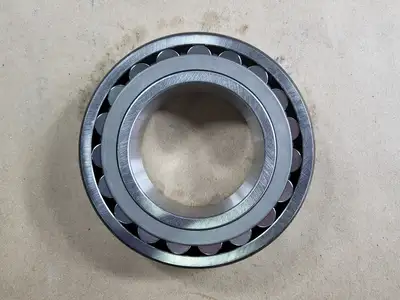 NEW SKF 22213 EK/C3