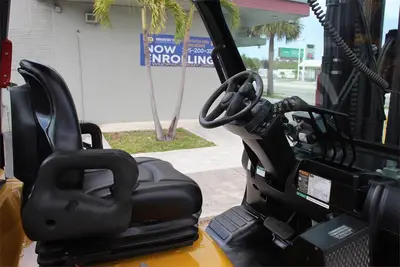 Used 2017 YALE GLP120VX Internal Combustion Forklifts: Pneumatic Tire Florida US | Truck and Van Outlet #1509244