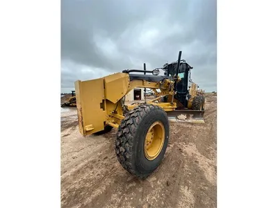 2015 Caterpillar 140M3