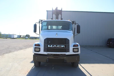 New | in-Stock 2025 MACK MD6 Rolloff Trucks Texas US | Roll Off Truck World #1491916