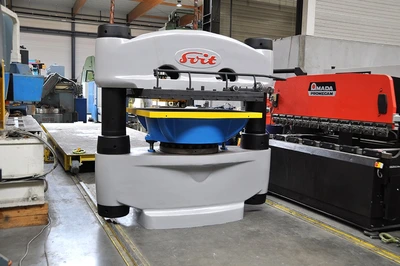 USED SVIT 1000 TON HEATED PRESS