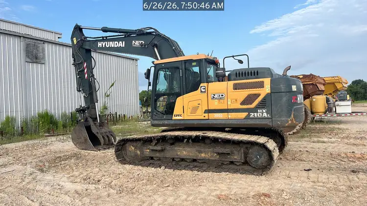 Used 2023 HYUNDAI HX210AL Crawler Excavators Texas US | National Equipment Dealers #1422423