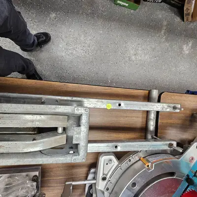 6 Foot Porable Miter box Saw Stand