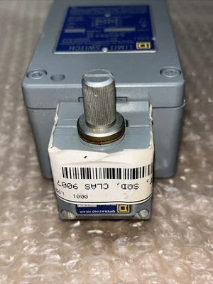NEW SquareD CR 65B2