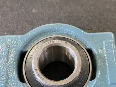 NEW AMI BEARING UELT205100