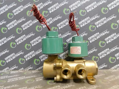 ASCO 834483 Red Hat Solenoid 4-Way Valve 1/2" NPT 120VDC 9.7W New