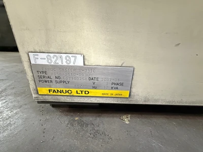 USED FANUC R-2000IB