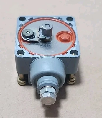 NEW Cutler-Hammer E50DS2