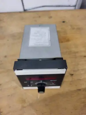 Digital Temperature Controller Panel Mount with Display and Adjustment Knob