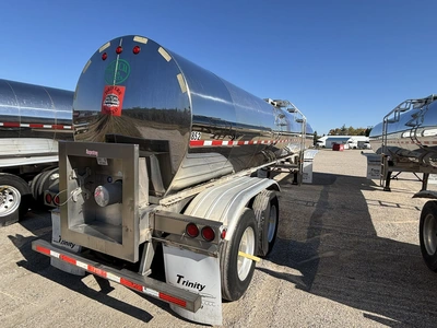 Used 2014 BURCH TANK MILK TANKER TRAILER Liquid Supply Trailers Michigan US | Miedema Asset Management Group #1709514