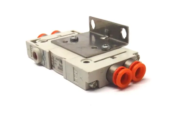 Used SMC SOLENOID VALVE Solenoid Valves | Maverick Industrial Sales #1117840