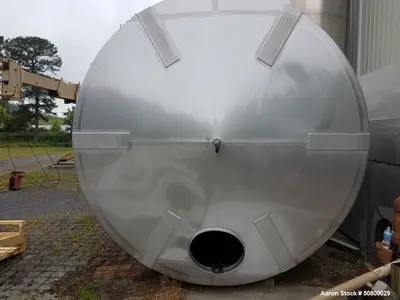 Unused 6,500 Gallon 304 Stainless Steel Vertical Tank