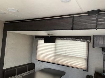 Used 2017 KEYSTONE 330BHSL Campers, Caravans, Motorhomes Michigan US | Miedema Asset Management Group #1355374
