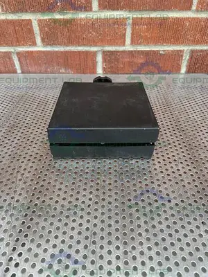 Unknown   8" x 8" x 14 1/2" Table-Top Lab Jack