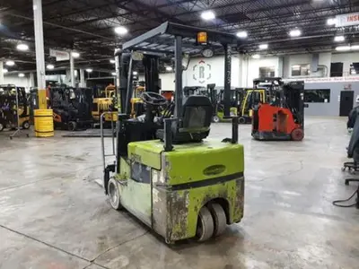USED 2020 CLARK TMX15