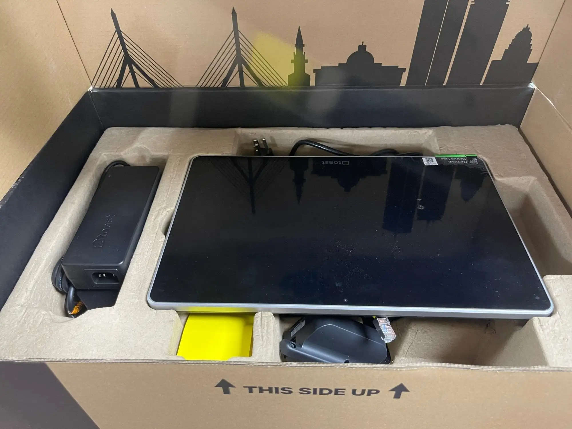 Used Toast Used Toast TT203 POS Data Processing Machine with Card Reader - WO1 Restaurant Equipment (Miscellaneous) Illinois US | Falcon Restaurant Supply #1375422