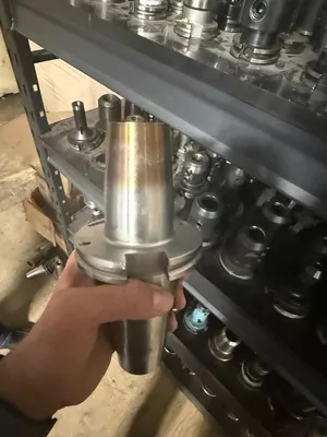 150PC CNC TOOLING LOT: CAT40/50, BT40/50, HSK63, COLLET, END MILL, SHRINK-FIT, BORING HEADS