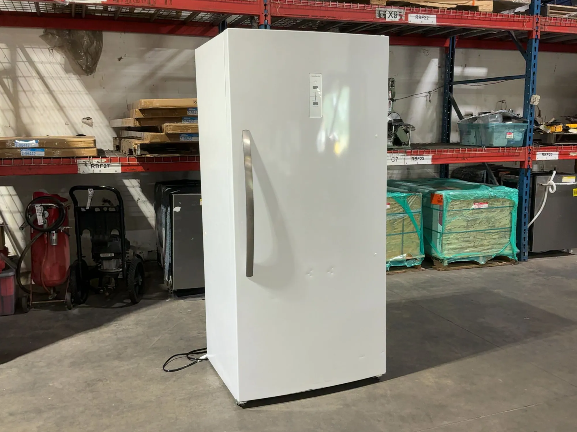 Used FRIGIDAIRE FFUE2024AWG Freezers Michigan US | Miedema Asset Management Group #1320899