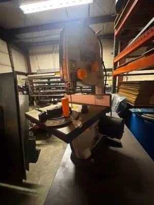 Used _UNKNOWN_ _UNKNOWN_ Woodworking Vertical Band Saws Ohio US | Myron Bowling Auctioneers Inc #1504216