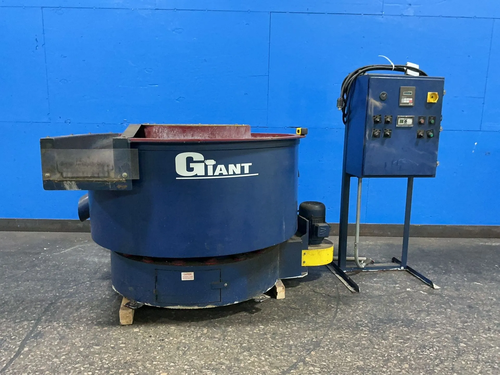 Used GIANT FINISHING, INC GB10 Vibratory Machines Ohio US | HGR 24 #1149278