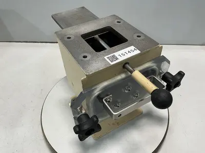 USED METAL FABRICATOR NO MODEL / NO TAG