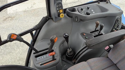 USED 1998 NEW HOLLAND TS100