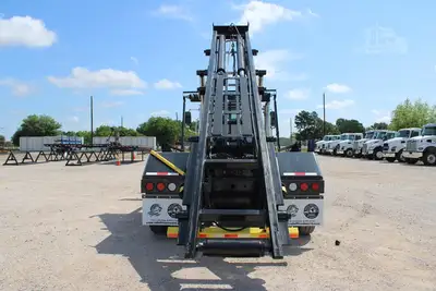 New | in-Stock 2026 MACK GRANITE 64BR Rolloff Trucks Texas US | Roll Off Truck World #1491904