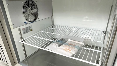 171-0211 50" Self Contained Pizza Prep Table Cooler