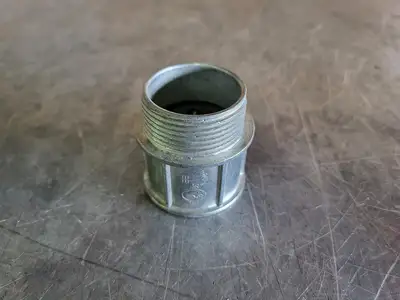 1-1/4" Screw Connector