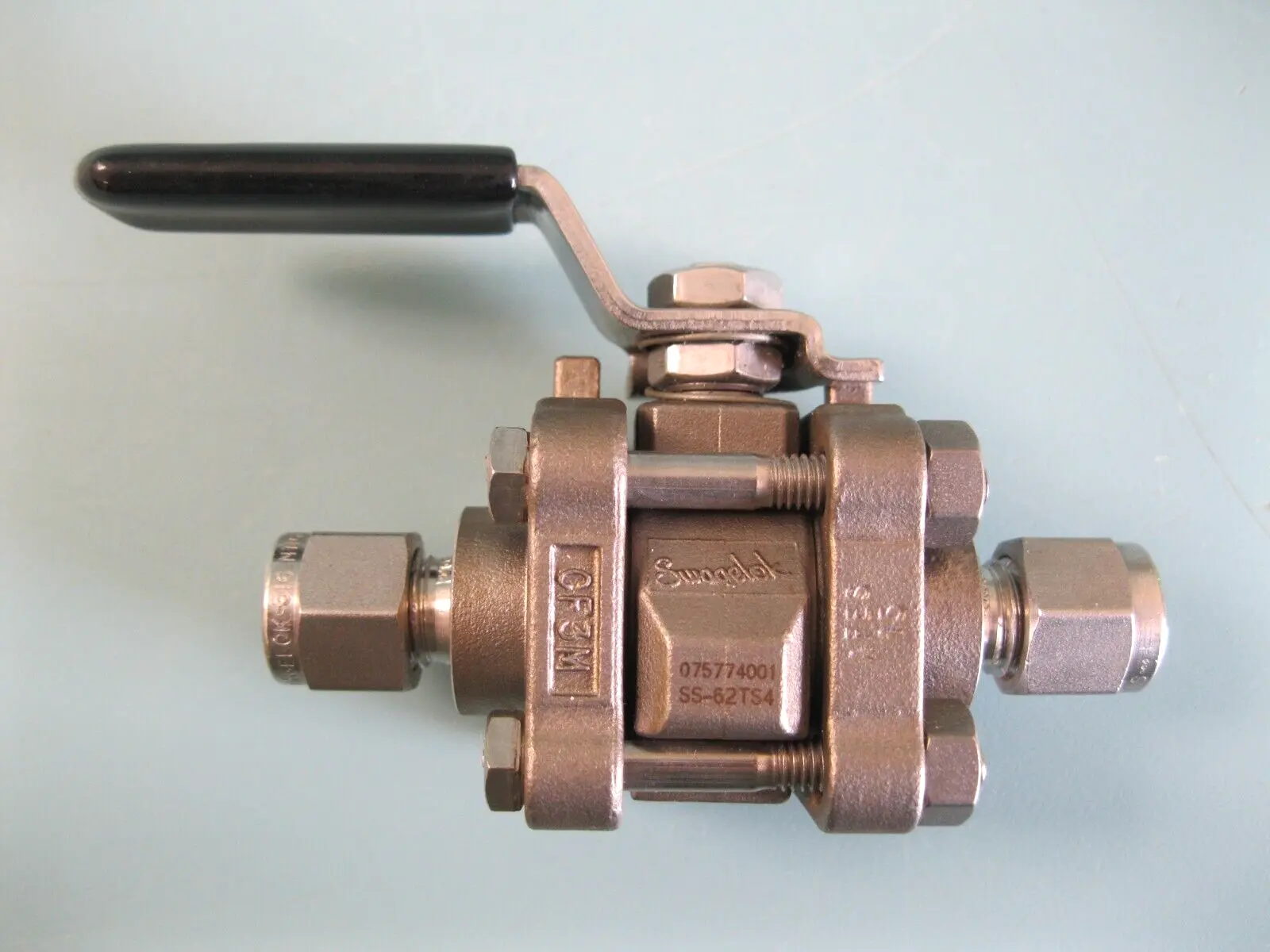 USED Swagelok SS-62TS4