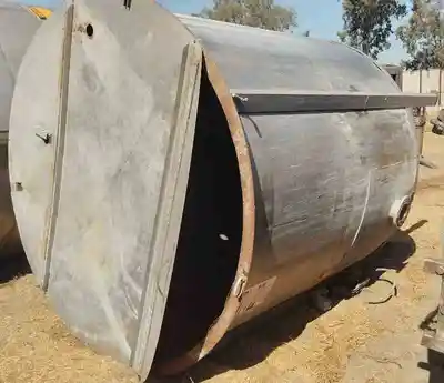 2750 gal stainless steel tank