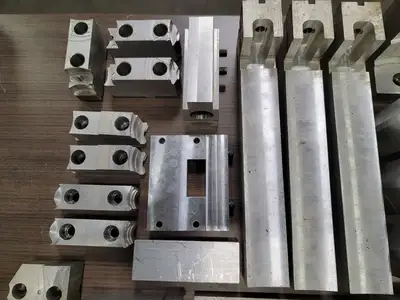 Assortment Lathe Chuck Jaws & Accessories 44 pcs