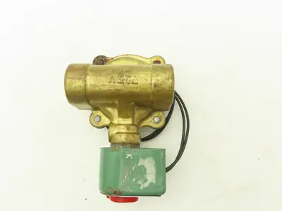 Asco 8210D4 Brass Solenoid Valve 2-Way NC 150 PSI 1" NPT Dry Air 120V 10.5 W