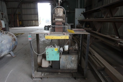 Stenciler (LOCATION: Schertz, TX)
