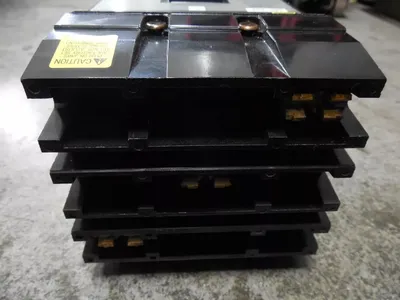 Square D SL100 I-Line Sub-Feed Lug 100 Amps 600VAC Used