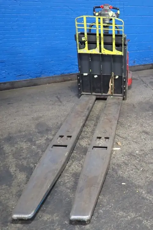 Used THE RAYMOND CORPORATION 8410 Pallet Jacks Ohio US | HGR 24 #743389