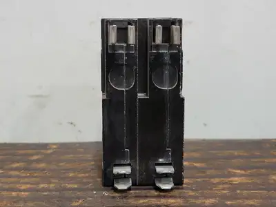 USED SQUARE D QO215