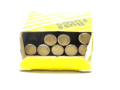 8 NEW BUSSMANN KAA-1/2 FUSES KAA12