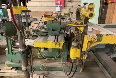 USED ROOT D-200 MULTIPLE-SPINDLE HORIZONTAL BORING MACHINE