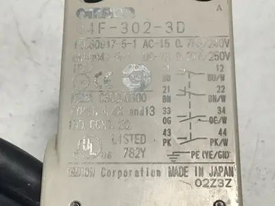 USED OMRON D4F-302-3D