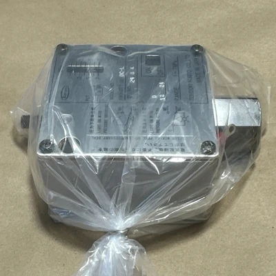 NEW TOYOOKI HW1-3T1-02-DC-L