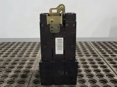 USED SQUARE D HLA260351
