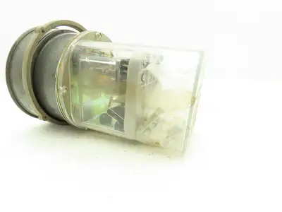 Dwyer 13-194147-01 Photohelic Pressure Switch/Gauge Range 40-90" w.c.