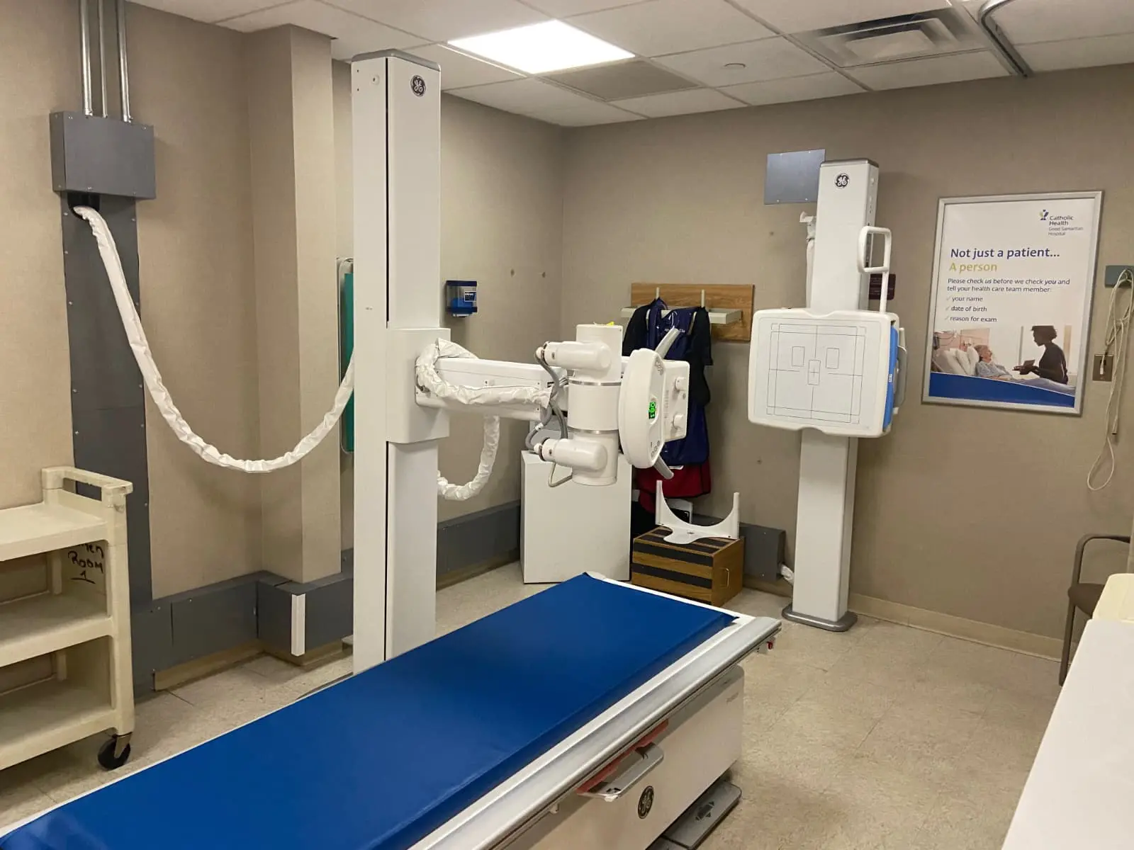 Used GE Healthcare GE Healthcare Radiographic X-Ray Room Suite with Elevating Float-Top Table, Tubestand & Wall Bucky X-Ray - Medical Texas US | PT Medical Technologies #1495871