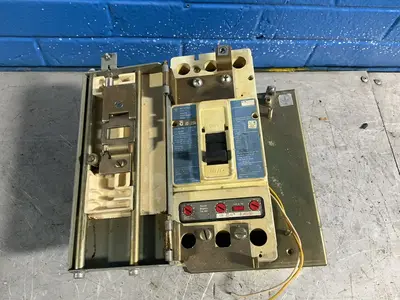 Used WESTINGHOUSE SNT2P11K / JD3250F Circuit Breaker Parts Ohio US | HGR 24 #1316363