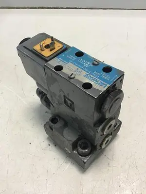 USED VICKERS DG4V-3-2AL-M-U-HL7-60