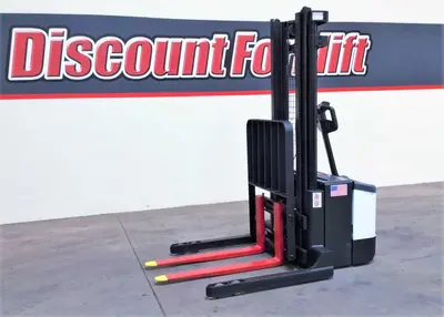 USED 2000 CROWN WS2300