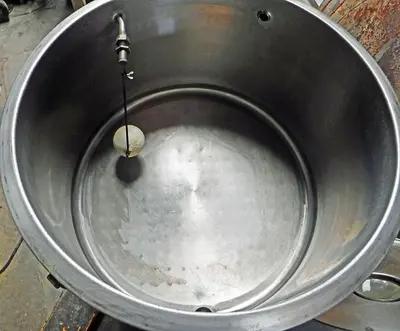 USED NUSSEX LEVAINE TANK - CHILLS NICELY